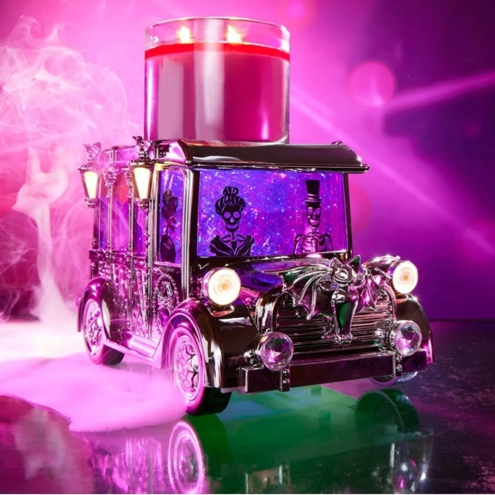 NWT Hearse 3 Wick Candle HOLD  / Very UNQUIE/ 💜sparkles